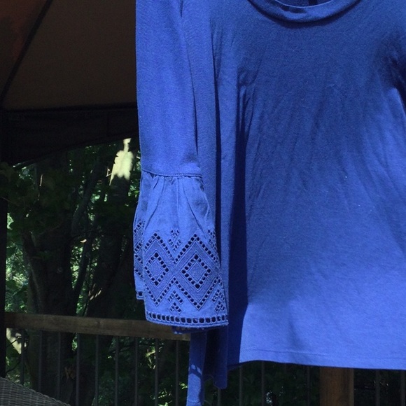 BR top with  bell sleeves. S. Like new! - Picture 8 of 8